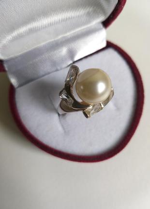 Серебряное кольцо с жемчугом. серебро 925 проба с трезубцем. срiбло.3 фото