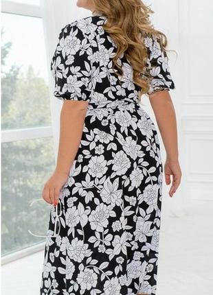 Платье женское миди на запах летнее с коротким рукавом цветочное батал сиреневое в цветочный принт4 фото