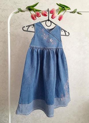 Шикарное джинсовое платье на девочку с пояском