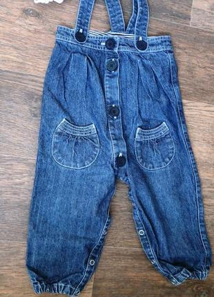 Стильный джинсовый комбинезон