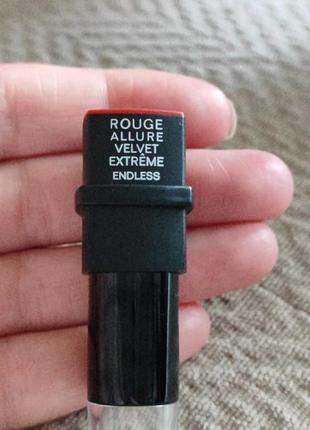 Chanel rouge allure velvet extreme  помада для губ тон 132