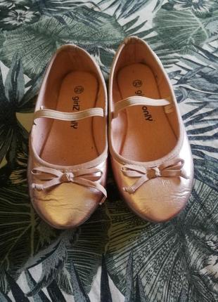 Праздничные туфли принцессы балетки металлик цвет розовое золото