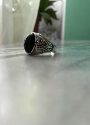 Кольцо кольцо с черным камнем под серебро размер 20