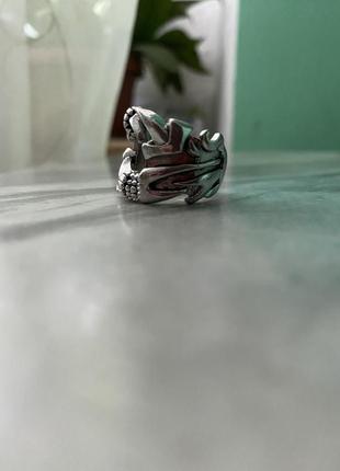 Кольцо колечко кольцо когти зверя под серебро размер 18-194 фото