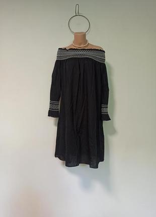 Сукня оригінал на плечі в стилі бохо з вишивкою відкриті плечі6 фото