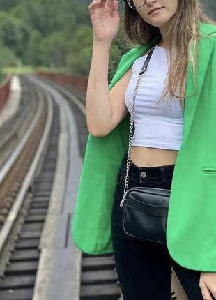 Яскраво зелений піджак