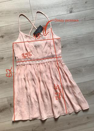 Нежное персиковое платье сарафан с кружевной вставкой на тонких бретельках new look10 фото