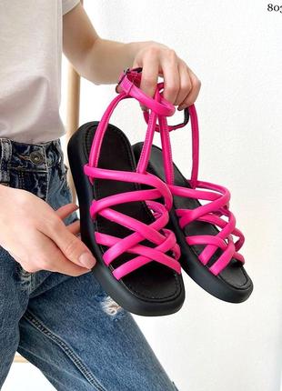 Босоніжки, фуксія/чорний, натуральна шкіра6 фото