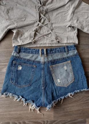 Короткие женские рваные джинсовые шорты, комбинированные2 фото