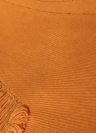 Новые яркие неоновые оранжевые джинсы прямые с потертостями на коленях мом8 фото