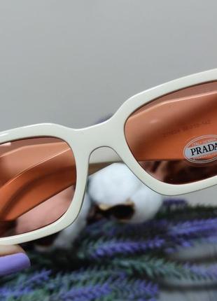 Солнцезащитные очки prada7 фото