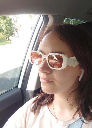 Сонцезахисні окуляри prada