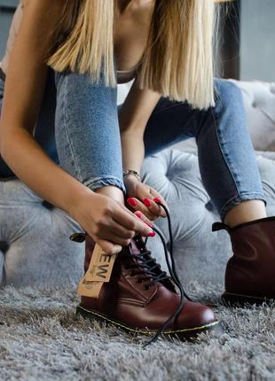 🌹dr martens bordo🌹женские демисезонные бордовые ботинки. мартенс осенние6 фото