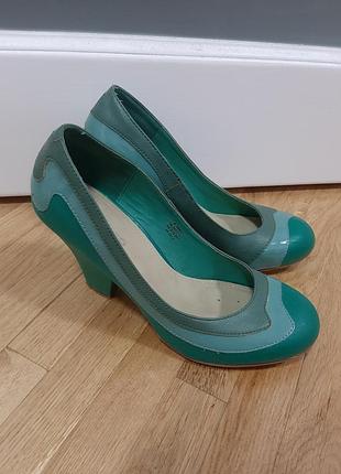 Туфла бірзові на каблуку
