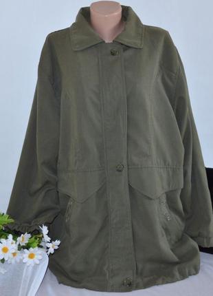 Брендовая демисезонная куртка на молнии с карманами europe цвет хаки большой размер2 фото