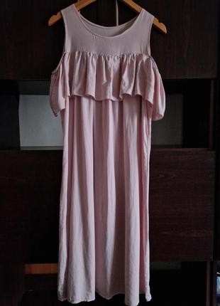Розовое пудровое платье из вискозы с валаном