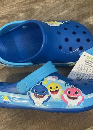 Крокси kids' crocs fun lab baby shark band clog j3