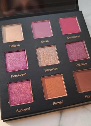 Палетка тіней  realher eyeshadow palette v  conquer from within2 фото