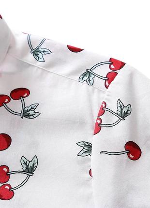 Стильна базова білосніжна сорочка милим принтом у вишеньку cherry3 фото