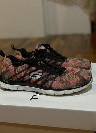 Кросівки skechers