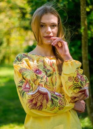 Вышиванка женская блуза желтая с вышивкой льняная вышиванка