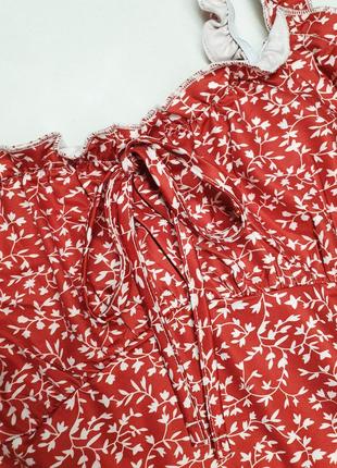 Красное мини платье облегающее на бретельках в цветочки4 фото