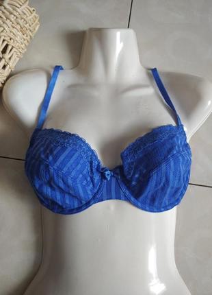 Бюстгальтер