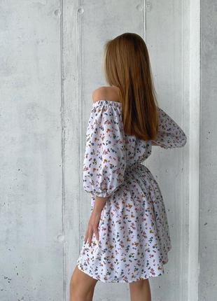 Романтичное летнее платье с открытыми плечами3 фото