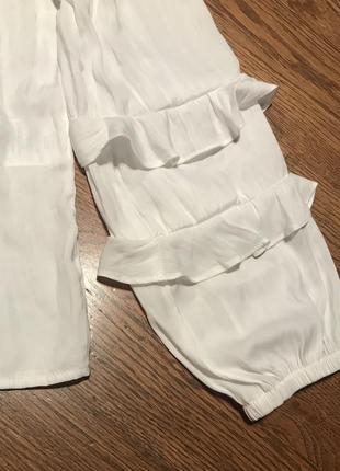 Біла блузка vila з об'ємними рукавами, р. 406 фото