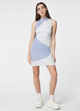 Сукня вʼязана легенька тоненька французький бренд jennyfer розмір м розмірна сітка у каруселі