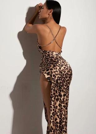 Платье в леопардовом принте4 фото