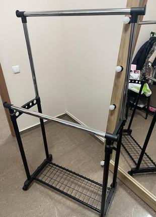 Тримач для одягу