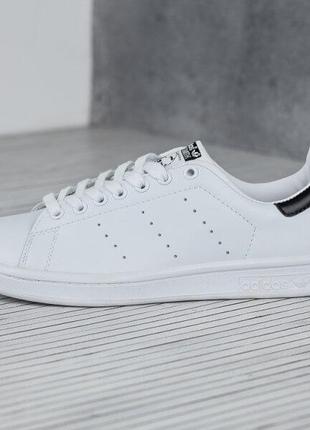 Кросівки adidas stan smith білі з чорним (адідас стен сміт білі з чорною п'ятою)2 фото