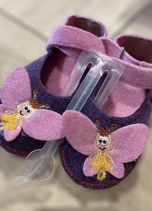 Дитячі сандаліки-тапочки з повсті1 фото