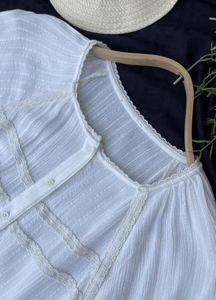 Шикарна вінда єна сорочка блуза оверсайз на крадена вишиванка біла молочна вільна з прошвою з об’ємними рукавами3 фото