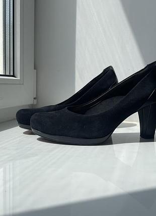 Туфлі човники лодочки натуральна замша clarks розмір 39 по устілці 24,5 см