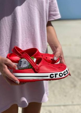 Женские шлепанцы crocs red logo / smb1 фото