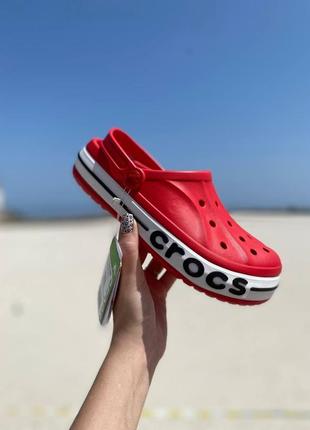 Жіночі шльопанці crocs red logo / smb5 фото