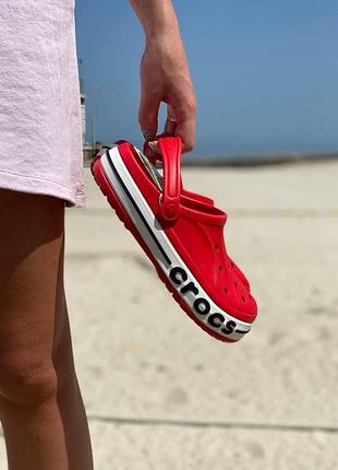 Жіночі шльопанці crocs red logo / smb6 фото