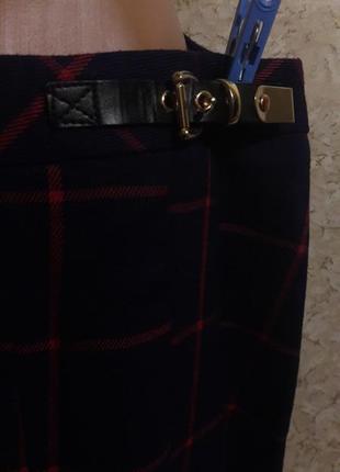 Клетчатая юбка в складку с шотландским элементом5 фото
