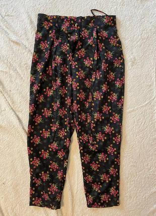 Гарні брюки-штани