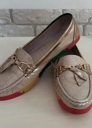 Мокасини лофери з пензликами