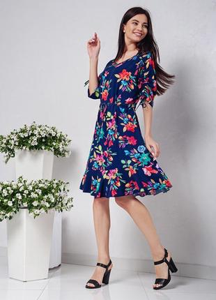 Платье летнее из вискозы в цветы с этикеткой