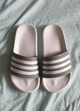 Adidas slides 
•white grey•