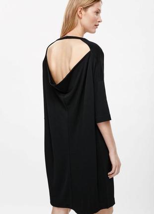 Черное шелковое платье натуральный шелк с открытой спиной длинными рукавами cos голая спина