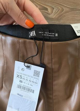 Кожаные брюки zara