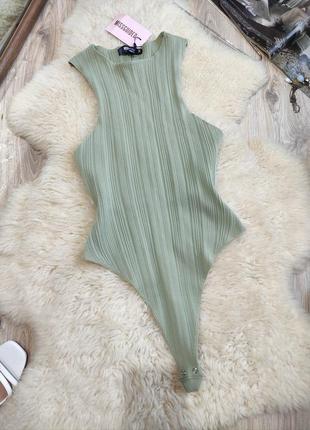 Боди в рубчик без рукавов майка блуза зеленая оливковая салатовый лапша по фигуре1 фото