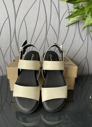 Сандали clarks, кожаные босоножки clarks karsea strap9 фото