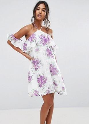 Платье свободного кроя с отуритными плечами в цветочный принт1 фото
