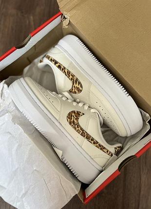 Жіночі кросівки nike court vision alta